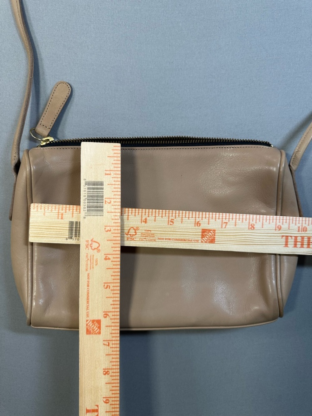 VINTAGE Coach 80s/90s Crossbody Leather Slim Zip Bag/Purse, Taupe/Tan - Picture 13 of 16